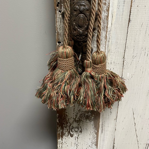 Tassel lot - Picture 2 of 7